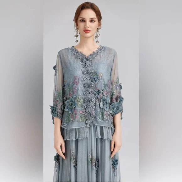 Rich Radi Q’s New York 3D Floral Silk Bluish Gray Top Handcrafted Couture - Picture 5 of 8